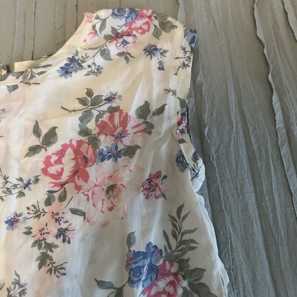 Abercrombie & Fitch Floral and Button Blouse | Size XS - Picture 2 of 5